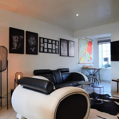Hideaway With Tub, Cleaning Included * Rochehaut